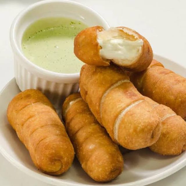 Venezuelan Cheese Tequeños (5).