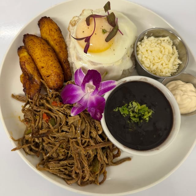 Pabellon Criollo.