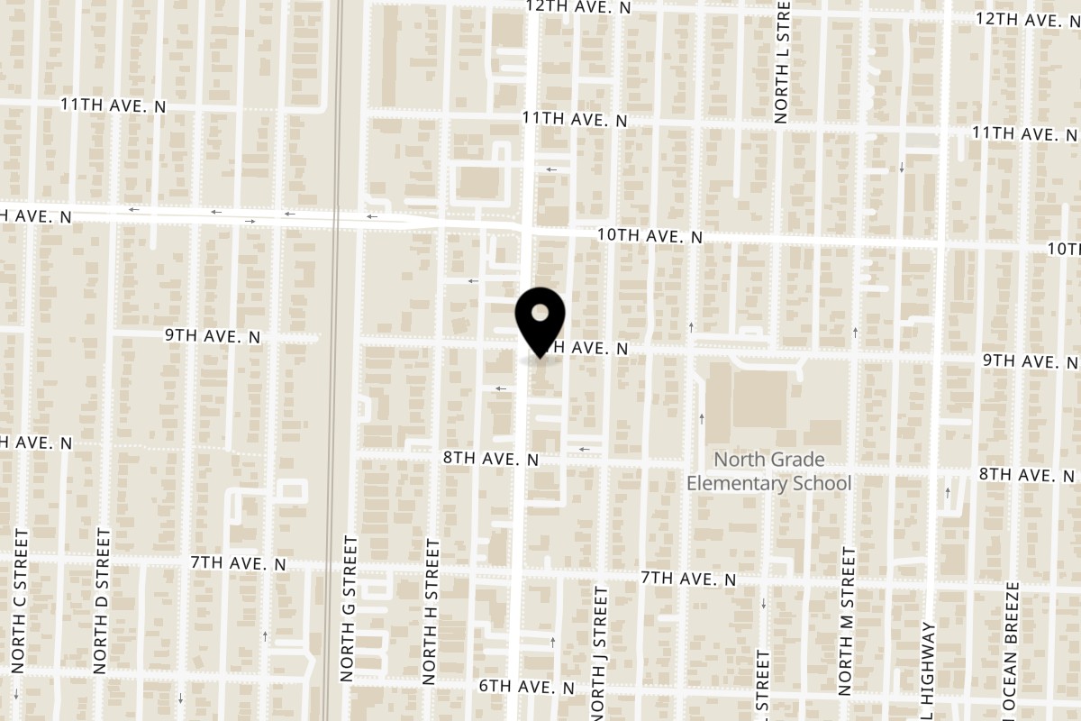 Map showing the location of Fresas con Crema Restaurant on 830 N Dixie Hwy in Lake Worth Beach